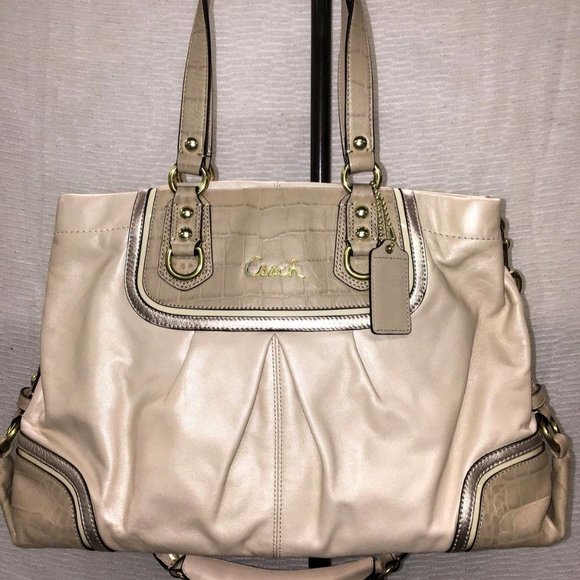 LIKE NEW COACH BAG * NO SIGNS OF WEAR * LIMITED EDITION * SUPER SOFT LEATHER - Picture 1 of 9
